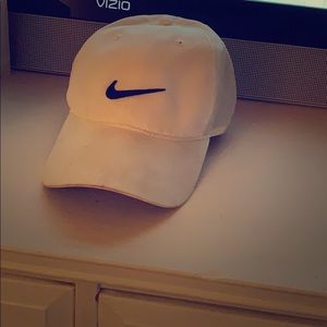 White Nike Golf Hat